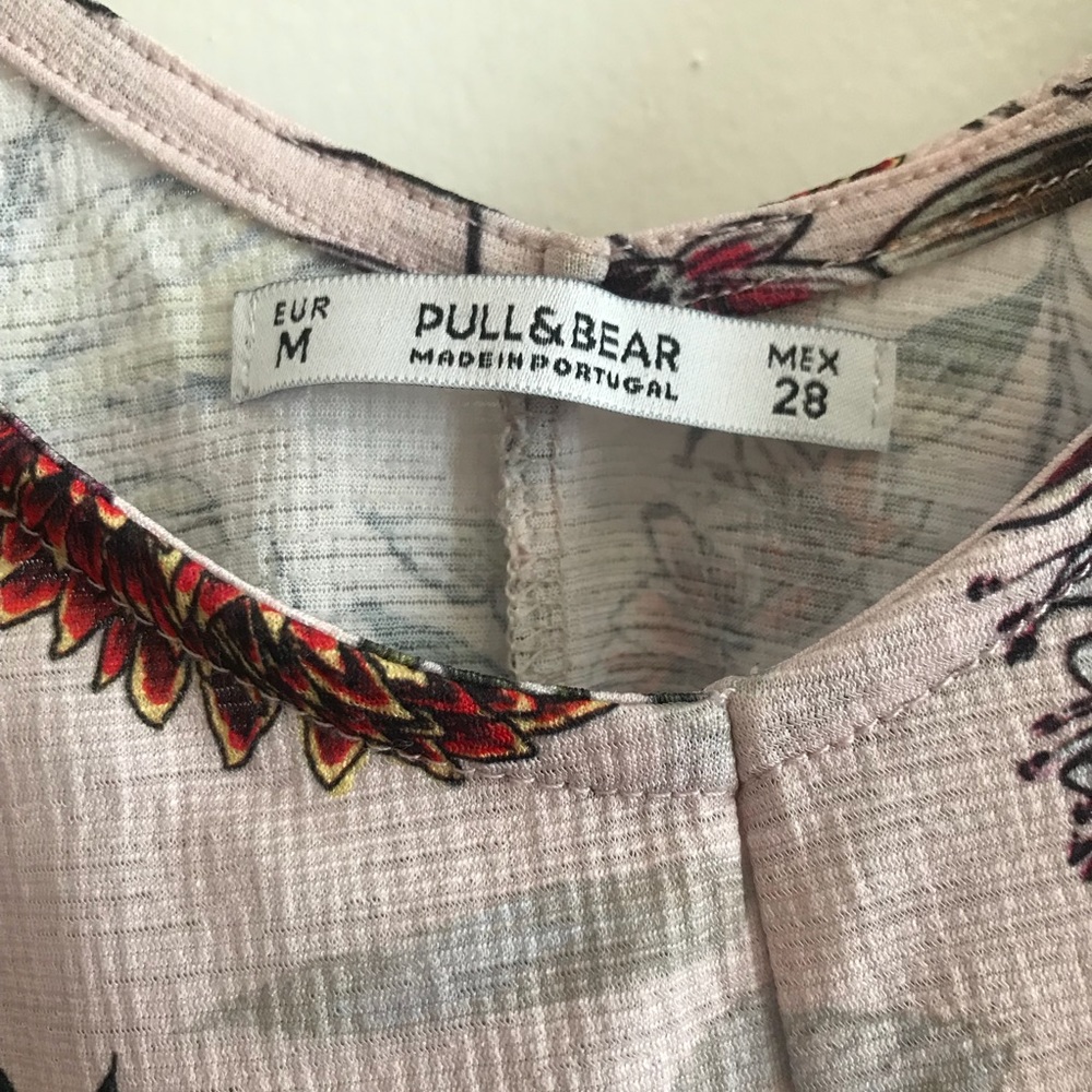 Floral Top - Picture 2 of 2